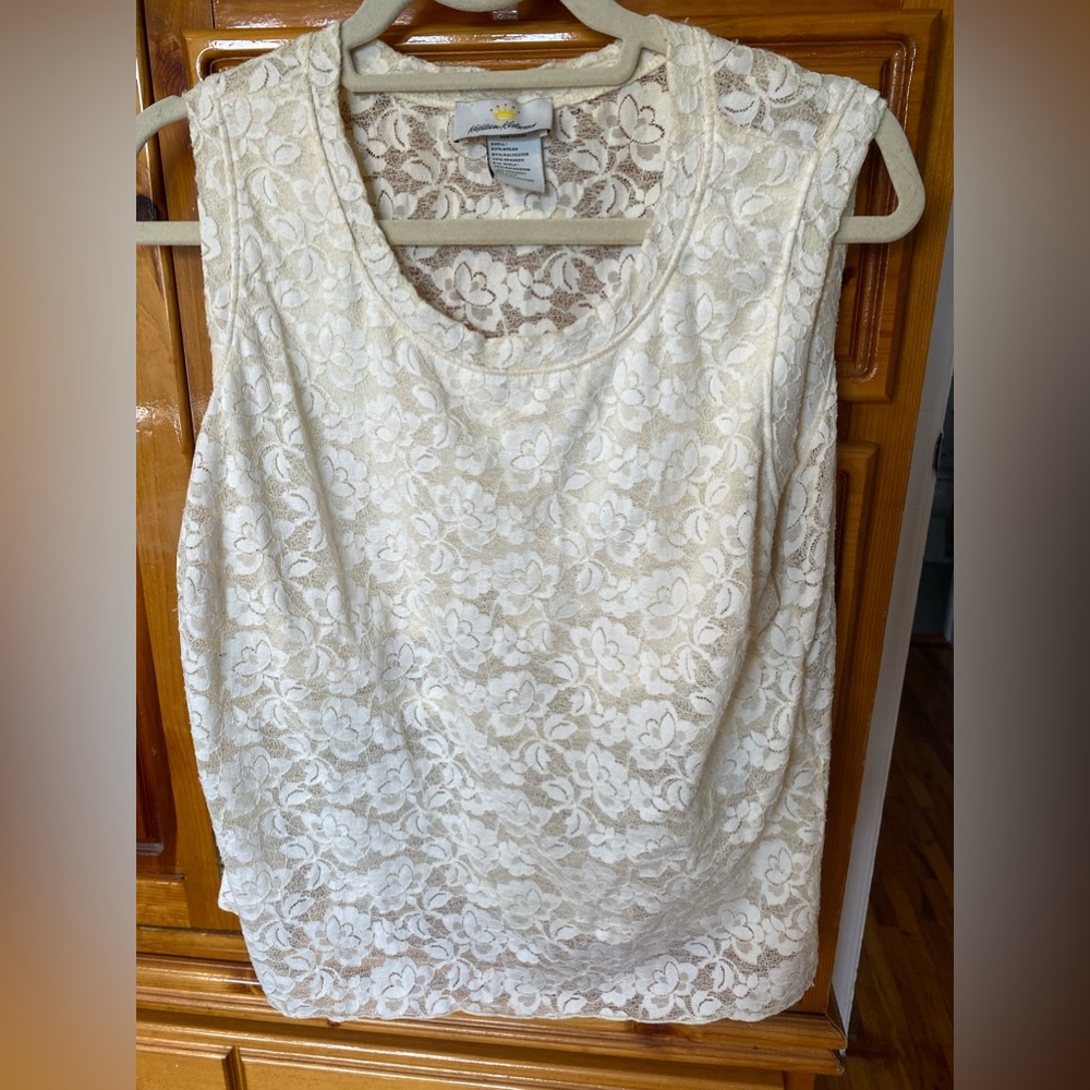 Kathleen Kirkwood size 2X lace top with built-in bra